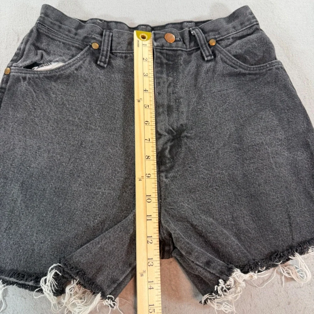 Vintage Wrangler 13MBKM Black Denim Cut Off‎ Shorts USA Womens 27 High Rise